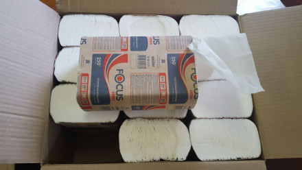 Бумажные листовые полотенца Z-сложения Focus Extra 5069958/5044994 (пач.)