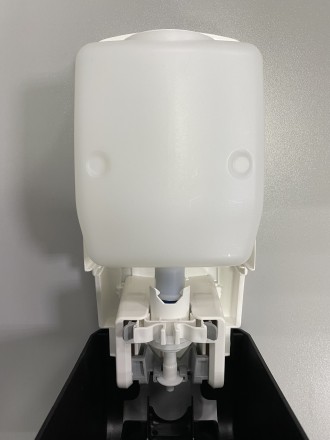 Дозатор для ЖИДКОГО ДЕЗ СРЕДСТВА WisePro K220M-BD наливной механический 500 мл, черный / 71075