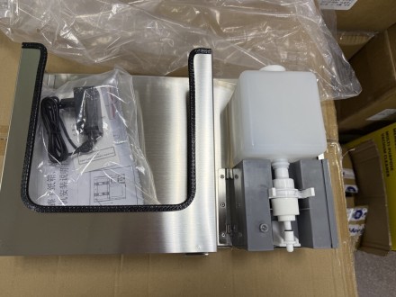 Встраиваемый блок выдвижной диспенсер полотенец+дозатор мыла WisePro за зеркалом Нерж сталь Матовая сталь / 78-3